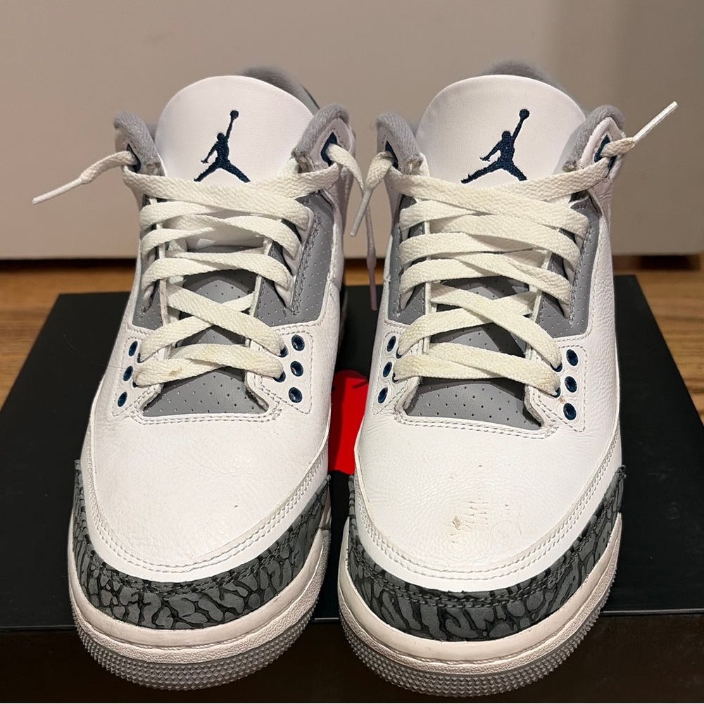 Jordan 3s Men’s sneakers